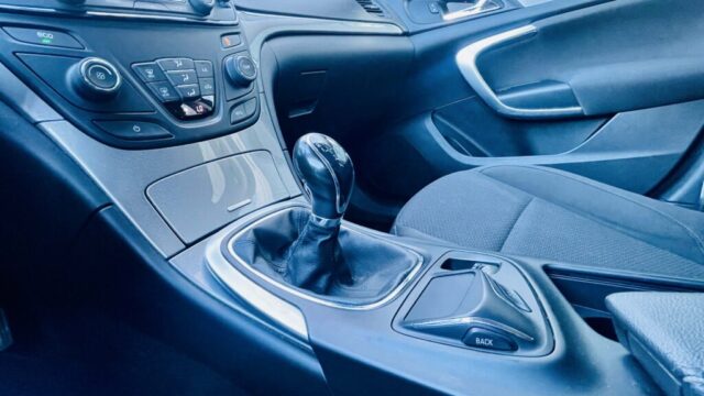 73ad152e-f3df-464d-b451-6557567a1779